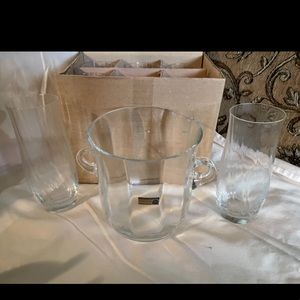 6 glass cups with glass jar